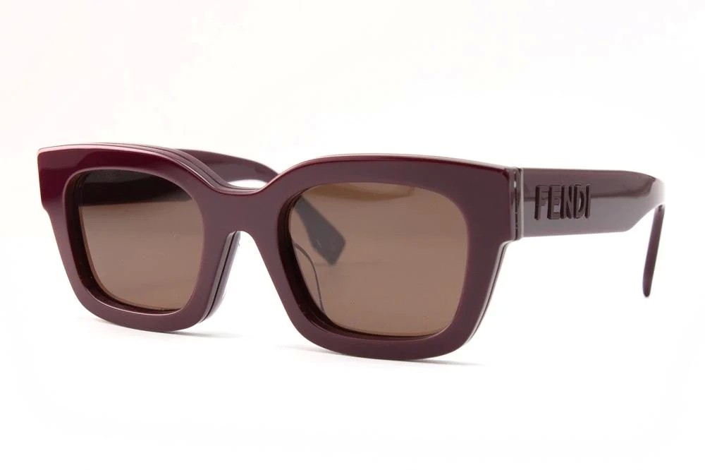 Fendi FE40119F - 69E - 53 Sonnenbrillen Lila Eckig