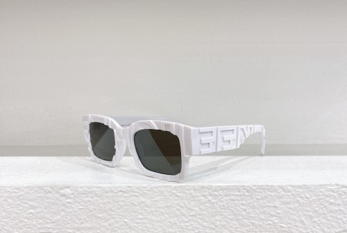 Fendi FE40104I - 25X - 50 Sonnenbrillen Weiß Eckig